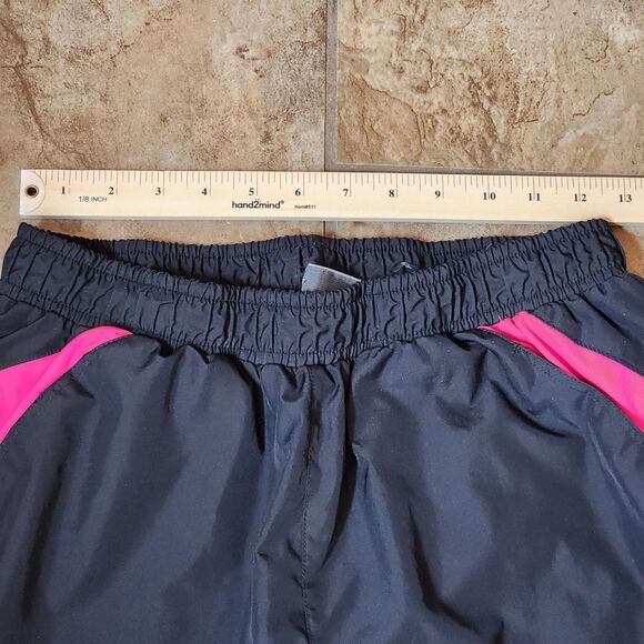 9-Piece Women’s Medium Athletic Bottoms – Pants & Capris Bundle - Picture 8 of 13